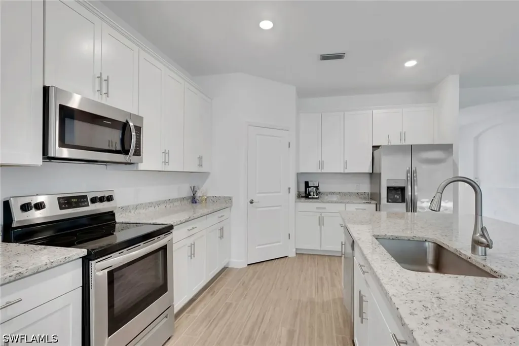 1801 Hagen Court Naples FL 34120
