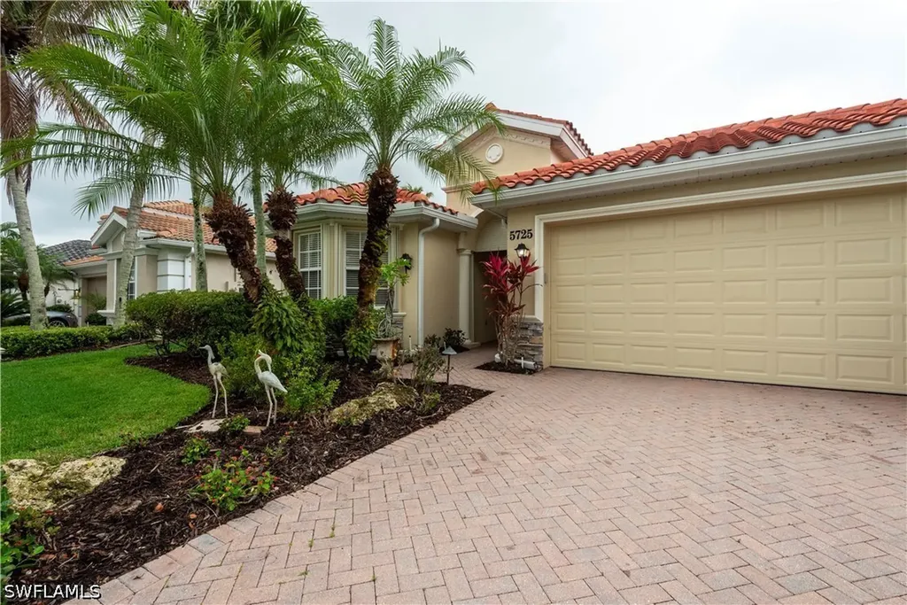 5725 Lago Villaggio Way Naples FL 34104