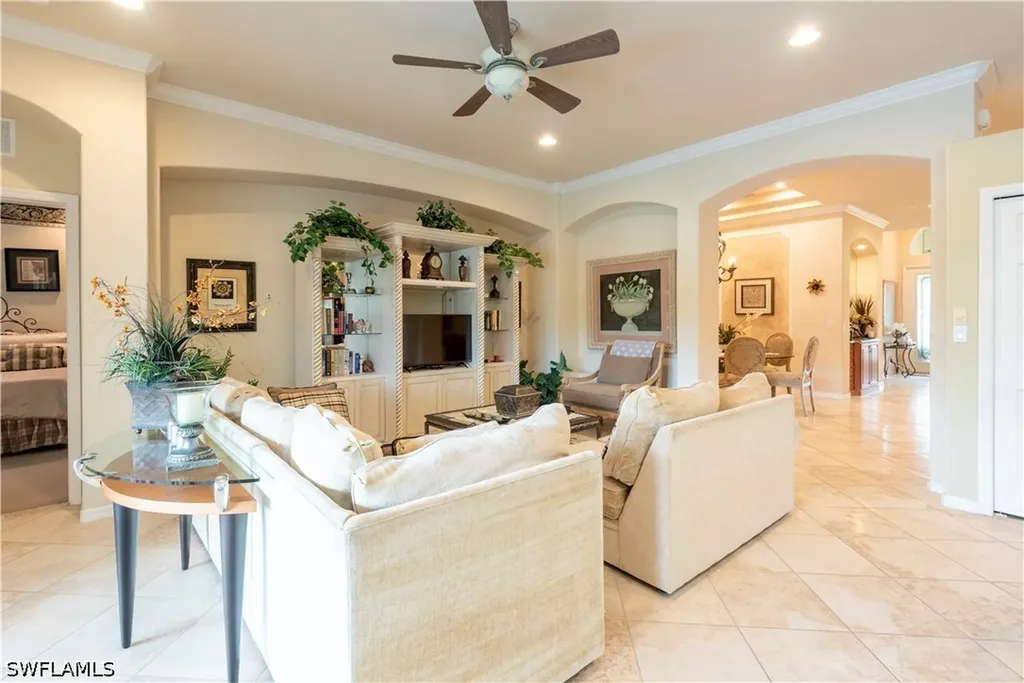 5725 Lago Villaggio Way Naples FL 34104