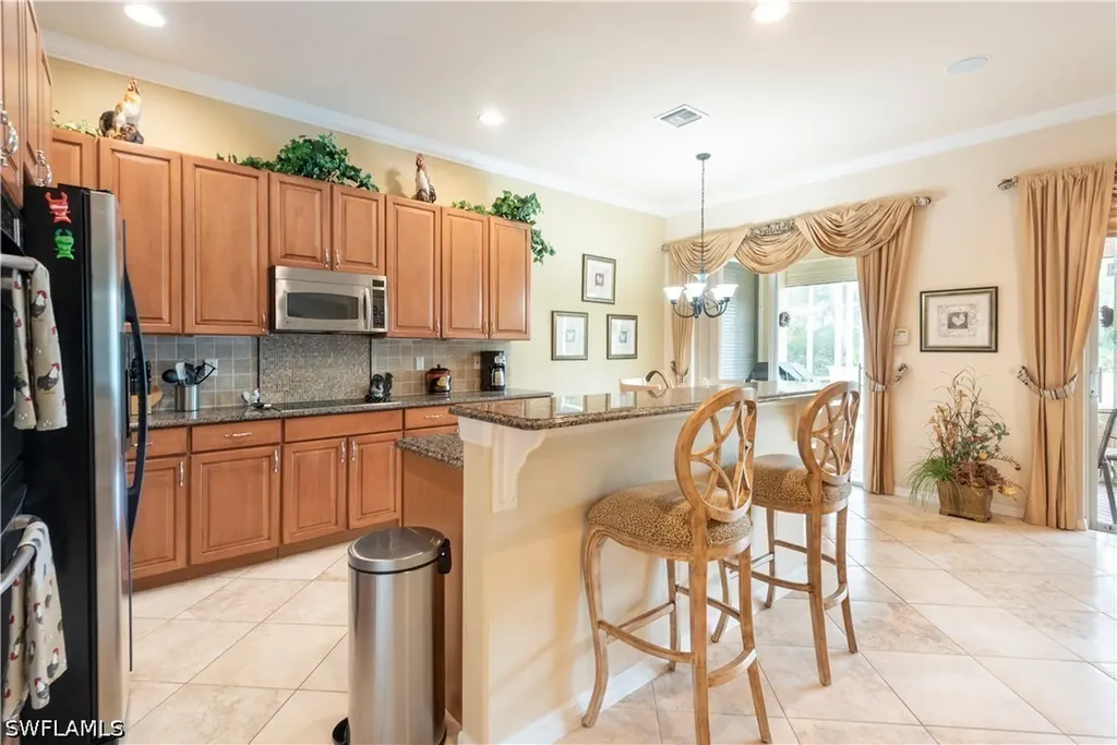 5725 Lago Villaggio Way Naples FL 34104