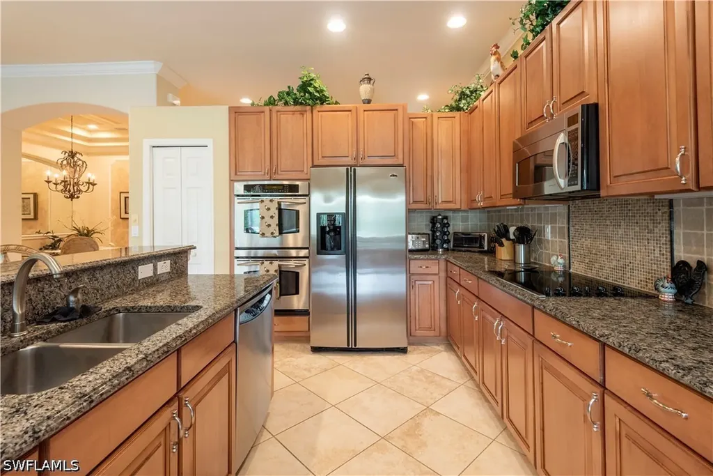 5725 Lago Villaggio Way Naples FL 34104