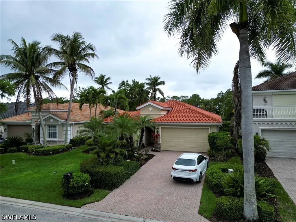 5725 Lago Villaggio Way Naples FL 34104