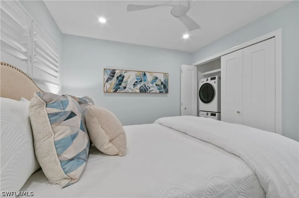 658 Broad Avenue S Naples FL 34102