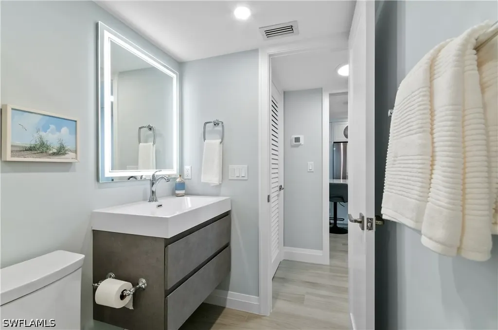 658 Broad Avenue S Naples FL 34102