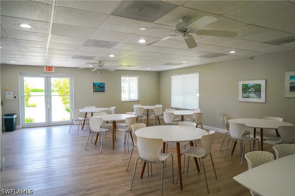 658 Broad Avenue S Naples FL 34102