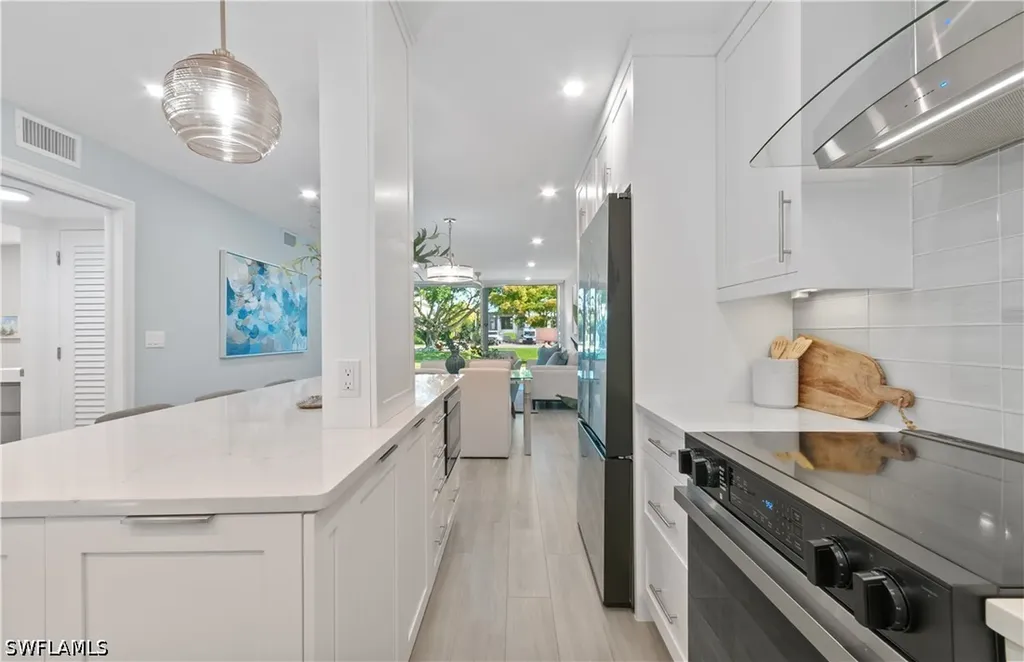 658 Broad Avenue S Naples FL 34102