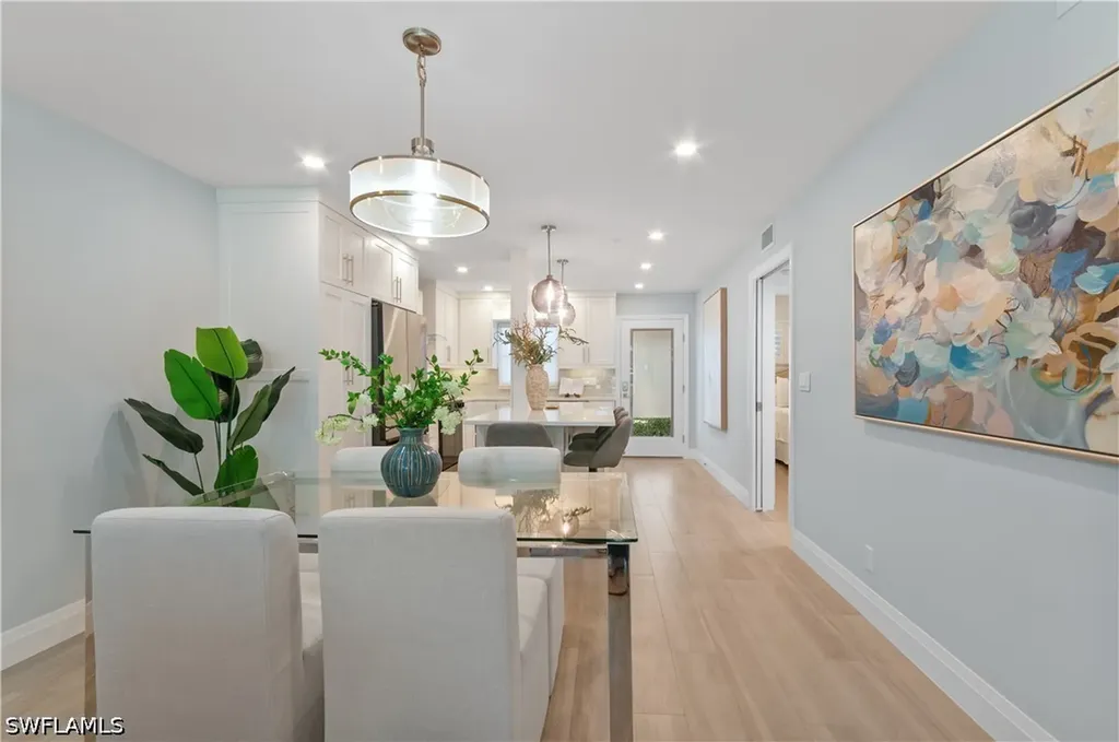 658 Broad Avenue S Naples FL 34102