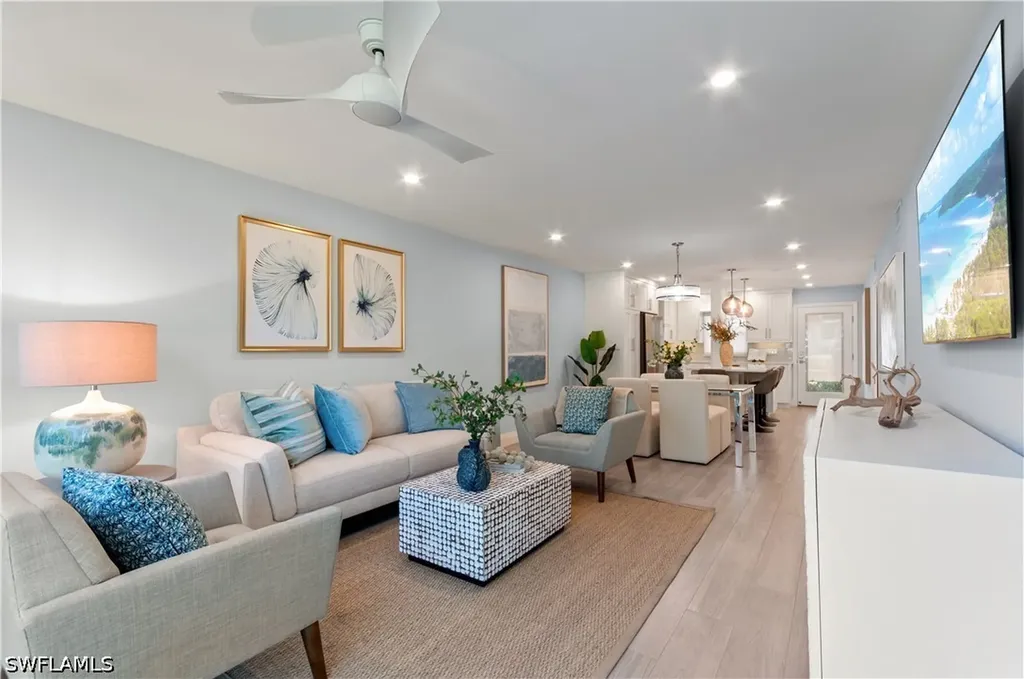 658 Broad Avenue S Naples FL 34102