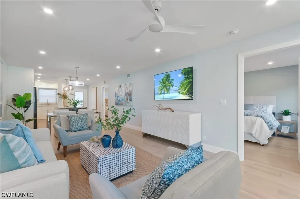658 Broad Avenue S Naples FL 34102