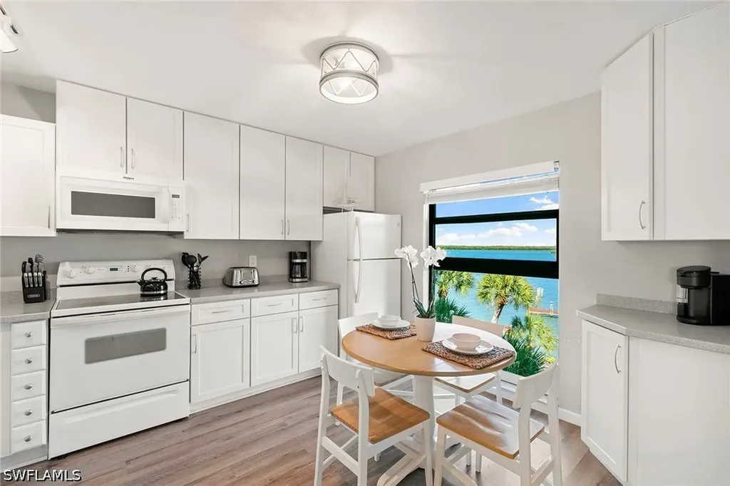 1085 Bald Eagle Drive Marco Island FL 34145