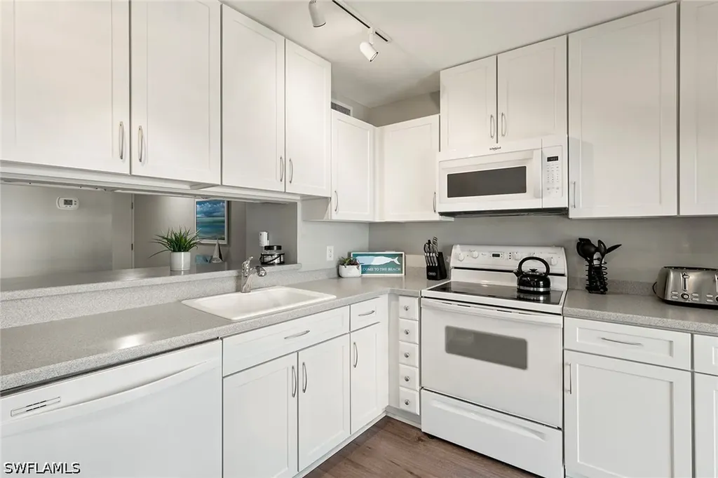 1085 Bald Eagle Drive Marco Island FL 34145
