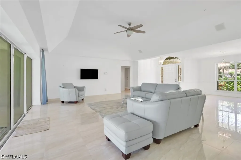 219 Monterey Drive Naples FL 34119
