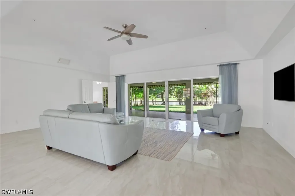 219 Monterey Drive Naples FL 34119