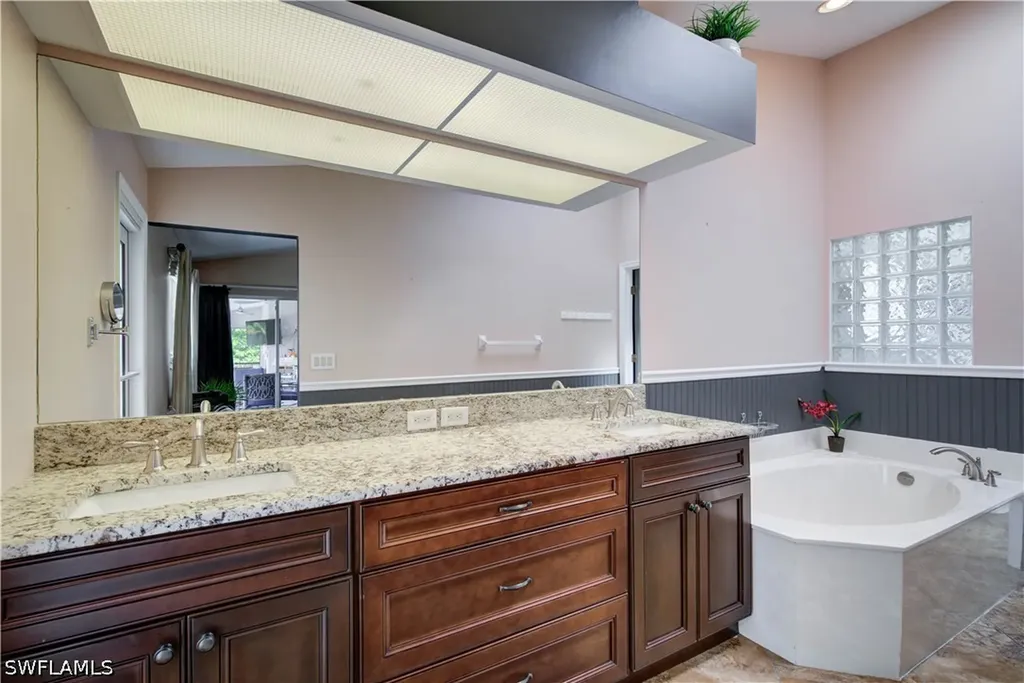 1929 SW 54th Lane Cape Coral FL 33914