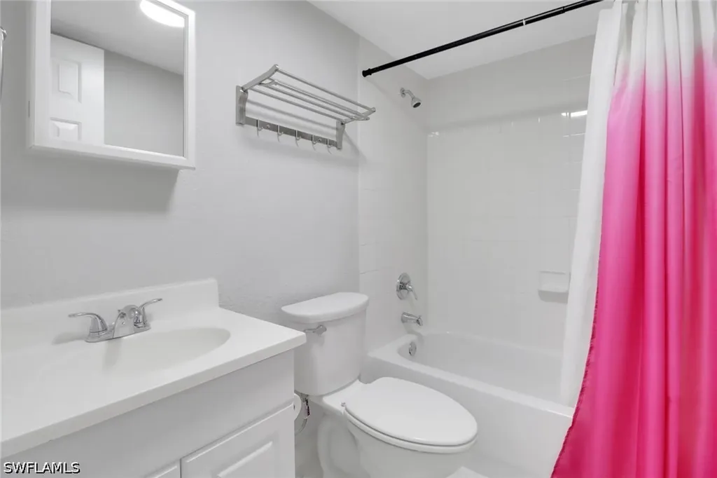 4635 Bayshore Drive Naples FL 34112