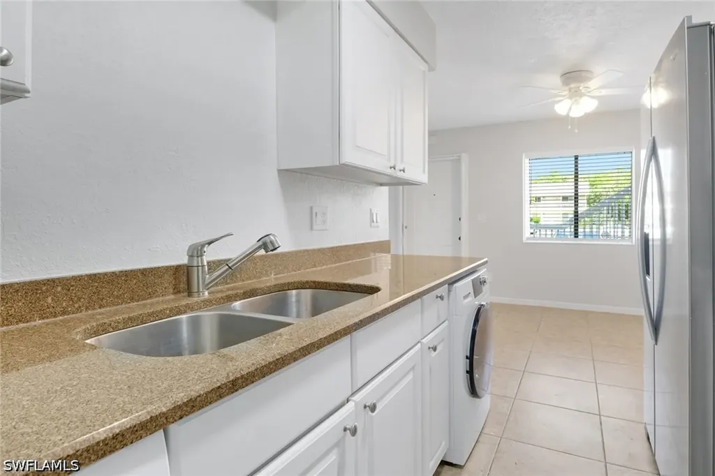 4635 Bayshore Drive Naples FL 34112