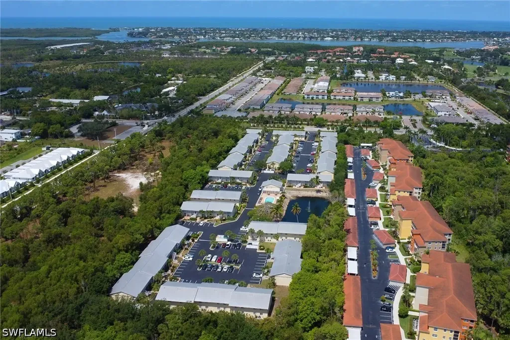 4635 Bayshore Drive Naples FL 34112