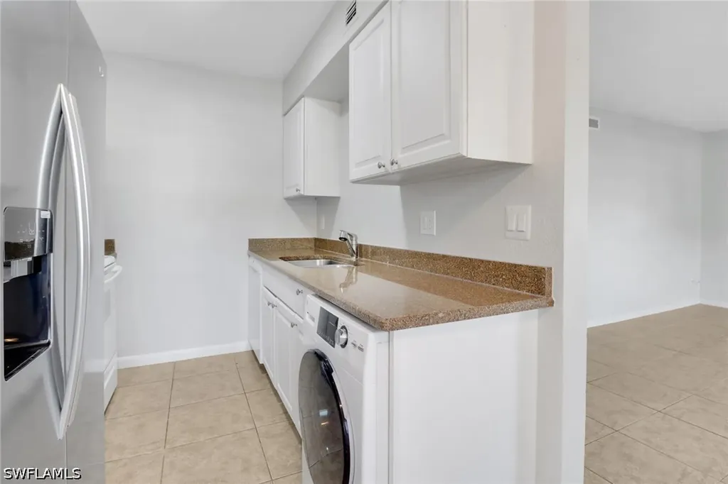 4635 Bayshore Drive Naples FL 34112
