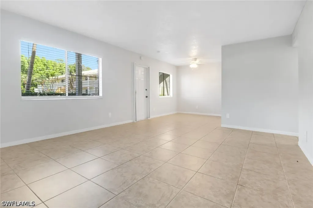 4635 Bayshore Drive Naples FL 34112
