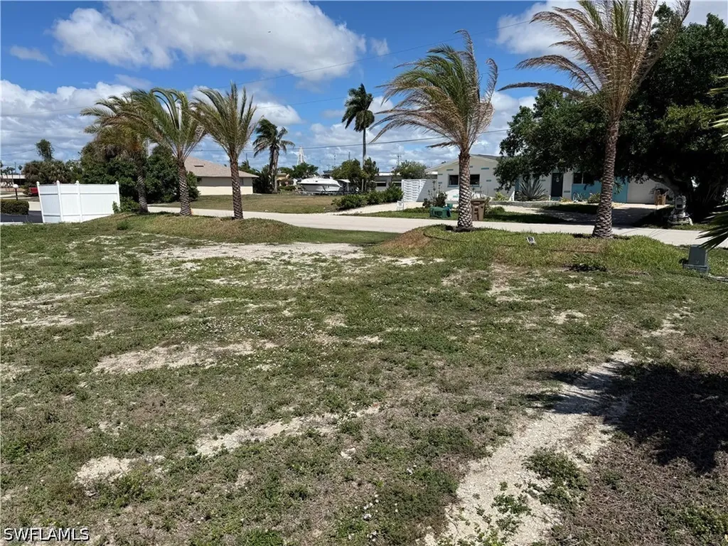 1722 Bikini Court Cape Coral FL 33904