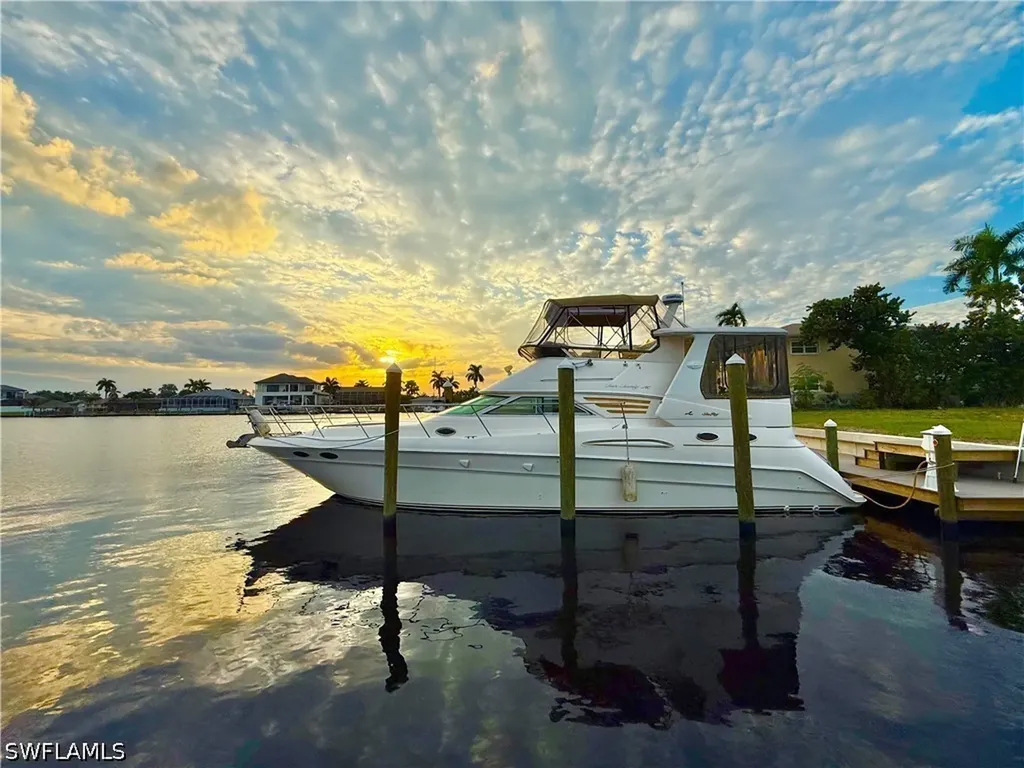 1722 Bikini Court Cape Coral FL 33904