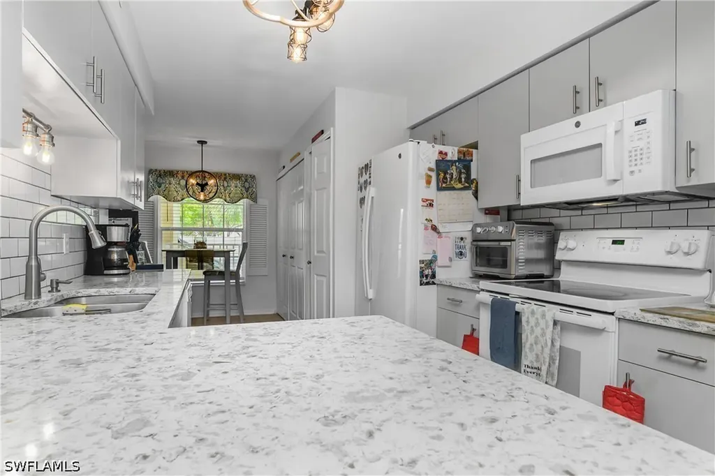 15475 Cedarwood Lane Naples FL 34110