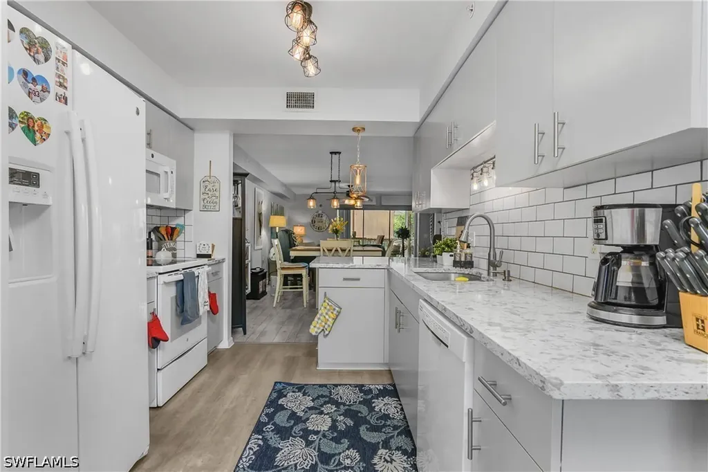 15475 Cedarwood Lane Naples FL 34110