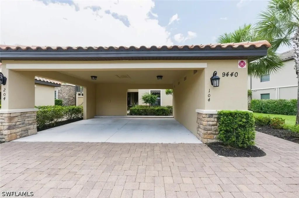 9440 Benvenuto Court Naples FL 34119