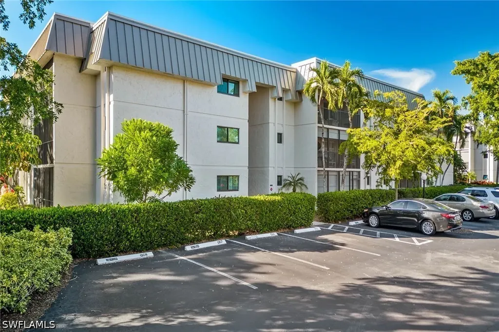 788 Park Shore Drive Naples FL 34103