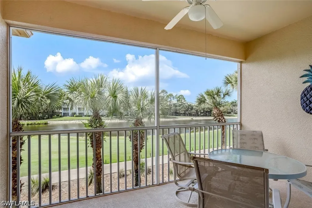 Naples FL, 3980 Bishopwood Court E, Unit 204