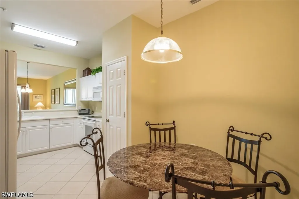 3980 Bishopwood Court E Naples FL 34114