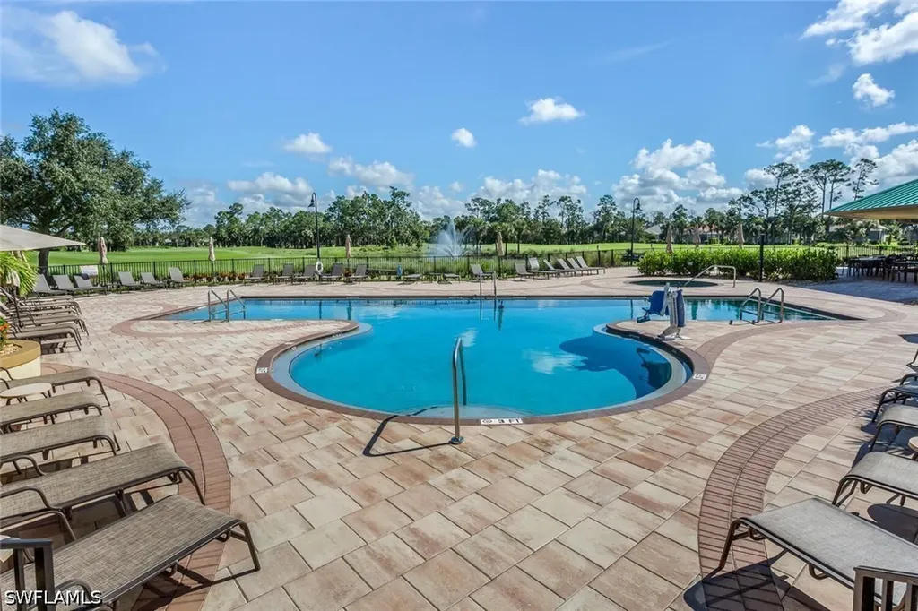 3980 Bishopwood Court E Naples FL 34114