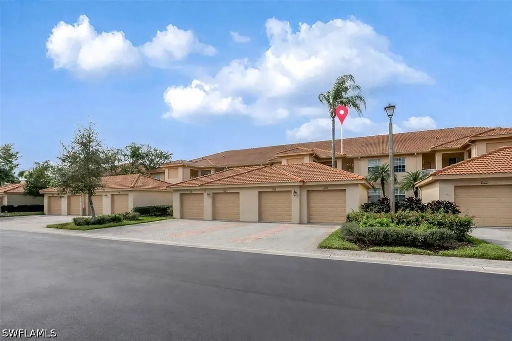 3980 Bishopwood Court E Naples FL 34114