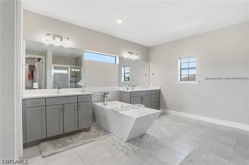 19194 Elston Way Estero FL 33928