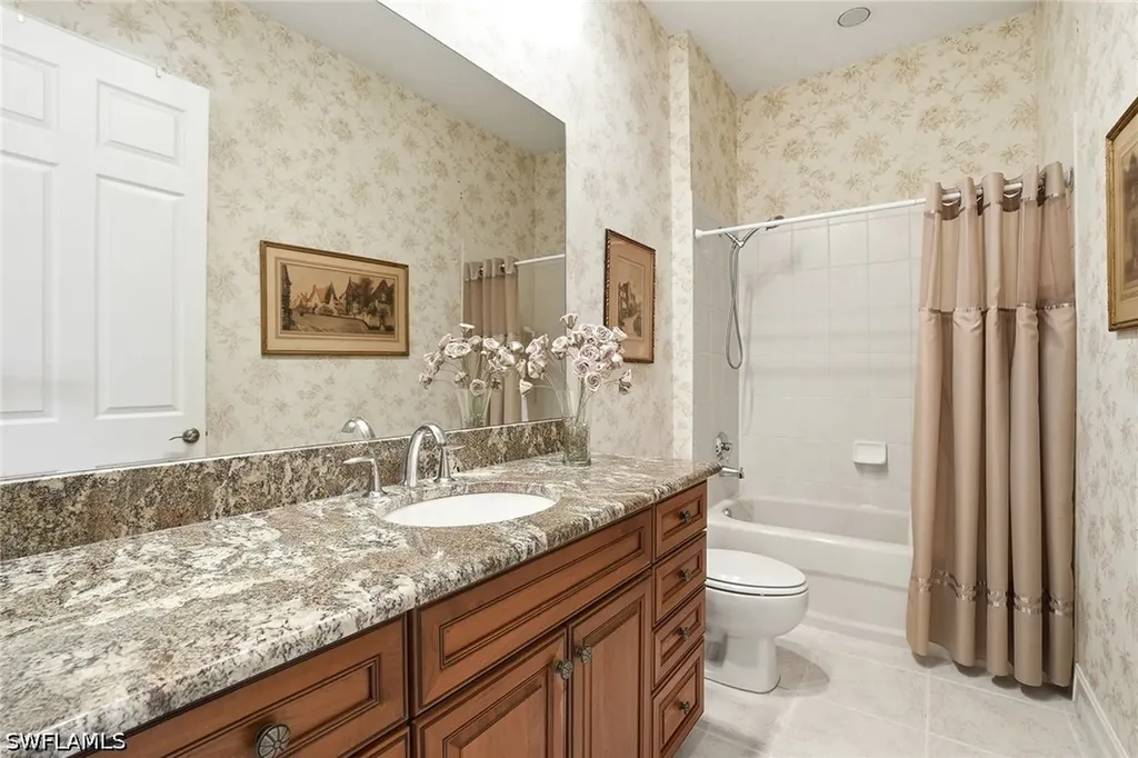 8605 Champions Point Naples FL 34113