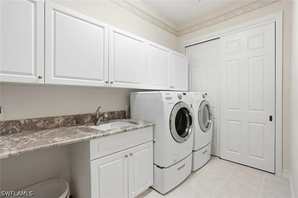 8605 Champions Point Naples FL 34113