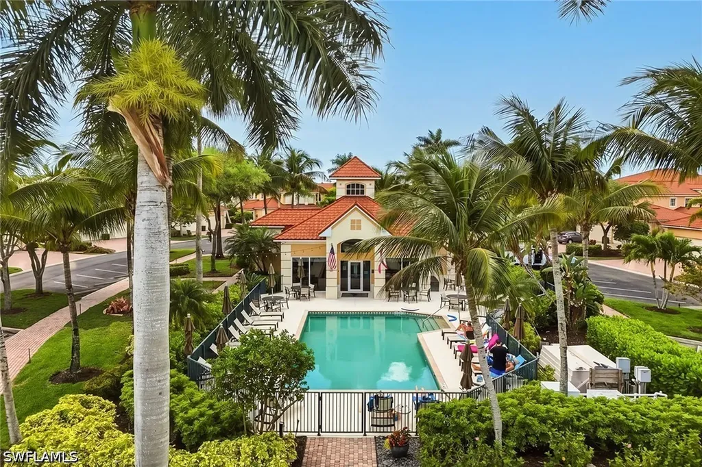 8605 Champions Point Naples FL 34113