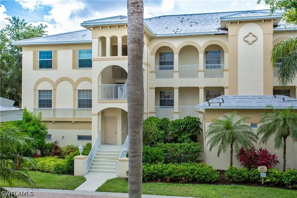 825 Bentwater Circle Naples FL 34108