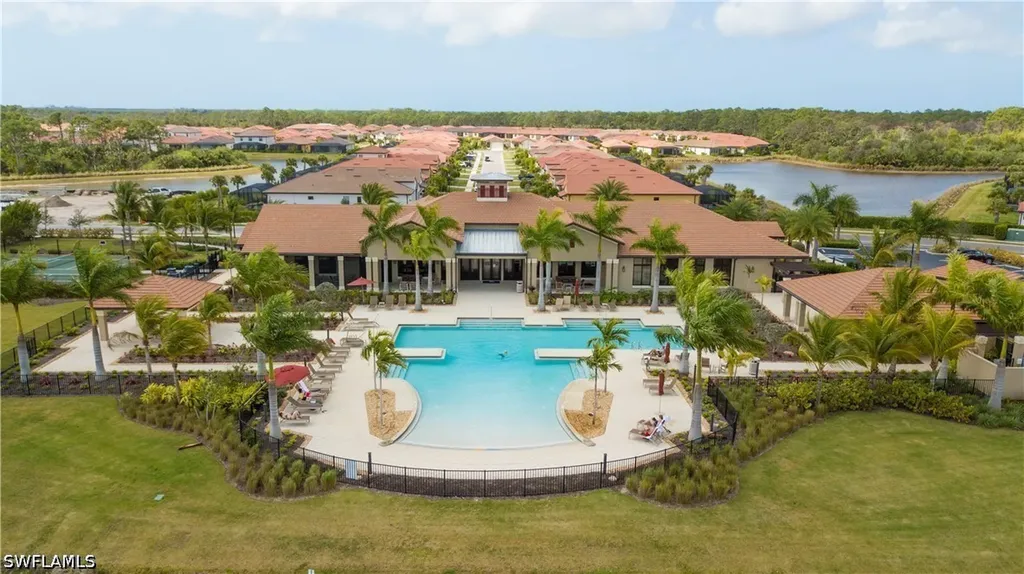 1466 Artesia Drive W Naples FL 34113