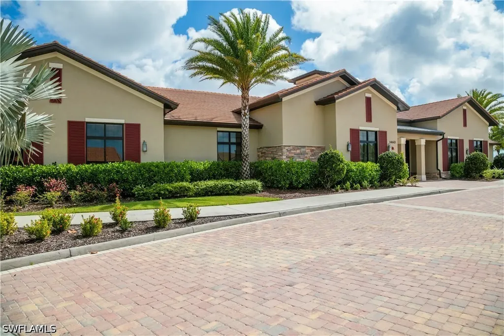 1466 Artesia Drive W Naples FL 34113