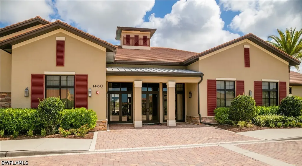 1466 Artesia Drive W Naples FL 34113