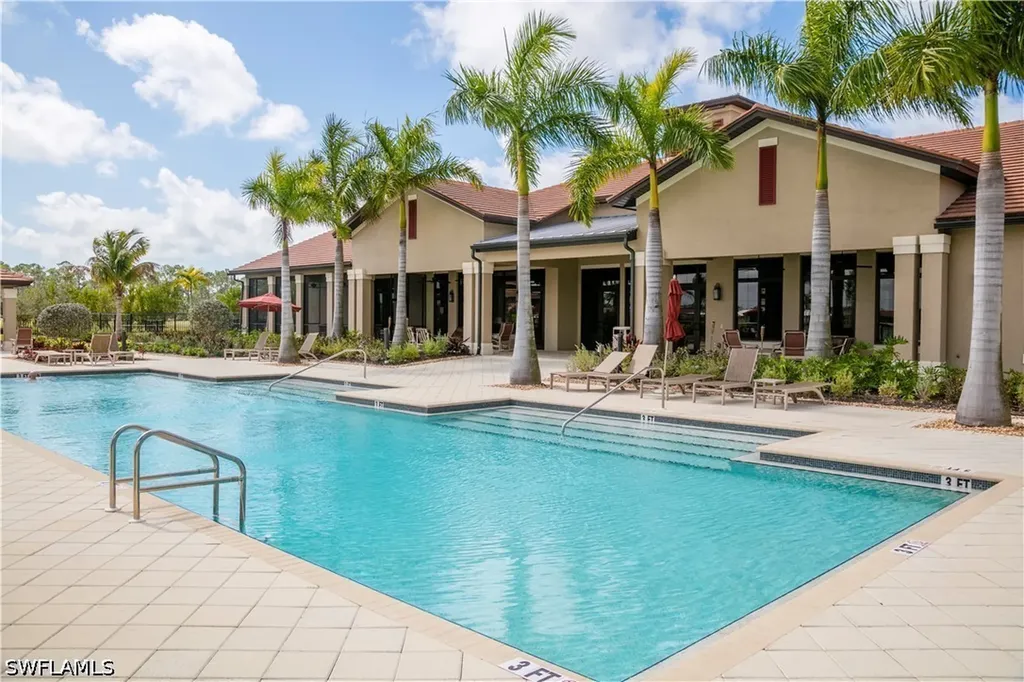 1466 Artesia Drive W Naples FL 34113