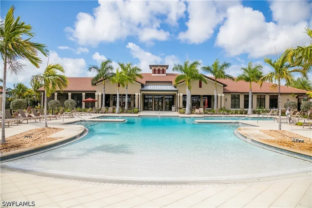 1466 Artesia Drive W Naples FL 34113