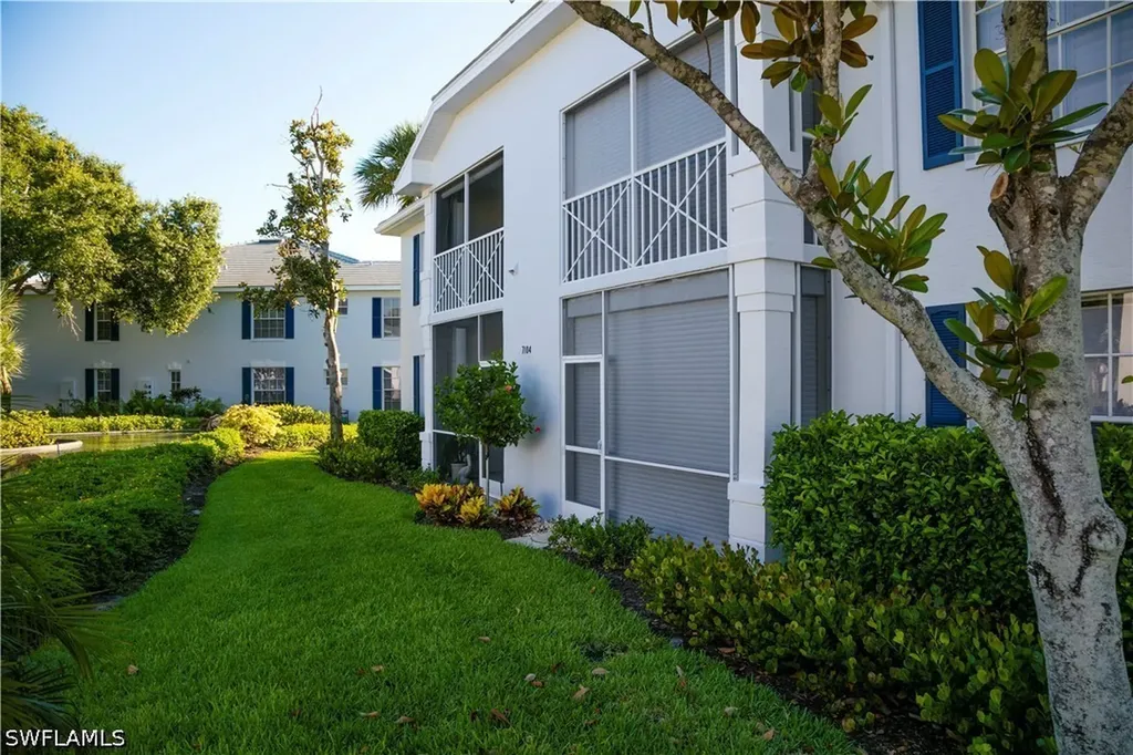 7104 Barrington Circle Naples FL 34108