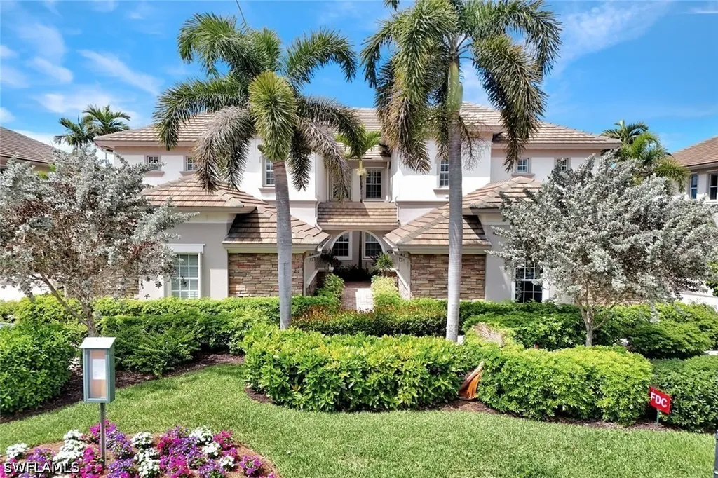 8755 Coastline Court Naples FL 34120