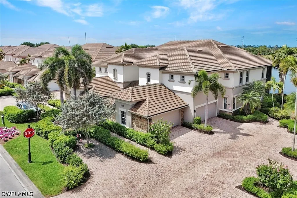 8755 Coastline Court Naples FL 34120