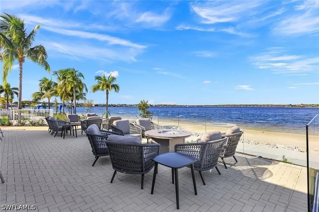 8755 Coastline Court Naples FL 34120