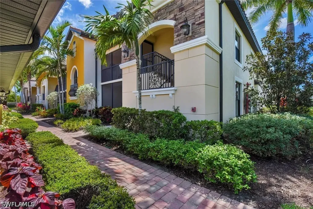 9528 Avellino Way Naples FL 34113