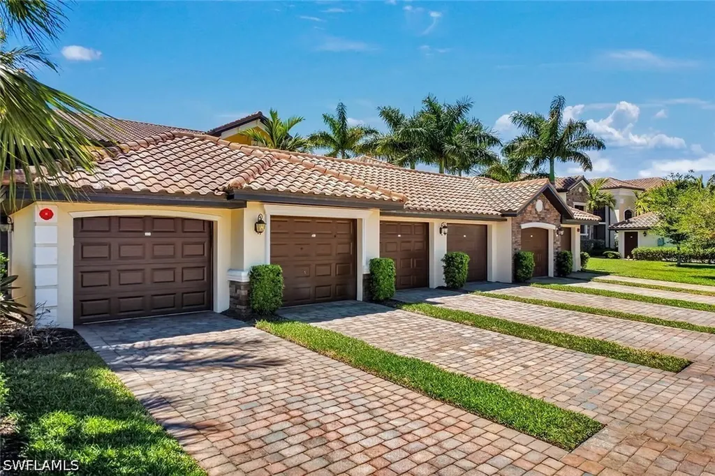 9528 Avellino Way Naples FL 34113