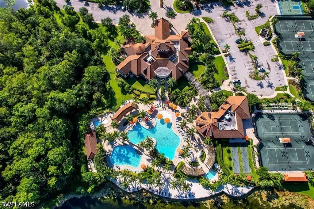 9528 Avellino Way Naples FL 34113